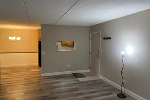 5S066 Pebblewood Ln, Naperville, IL 60563 - Photo 8