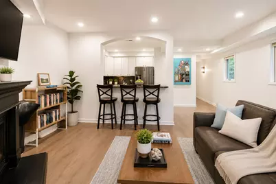 924 W Wolfram Street #1, Chicago, IL 60657 - Photo 2