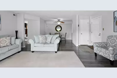 8924 W 140th Street #303, Orland Park, IL 60462 - Photo 2