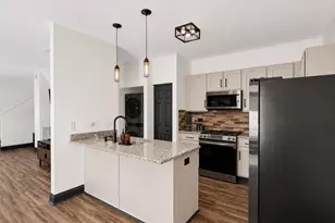 3627 Hyde Park Ct, Elgin, IL 60124 - Photo 10