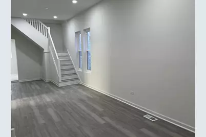 11333 S Edbrooke Avenue, Chicago, IL 60628 - Photo 4
