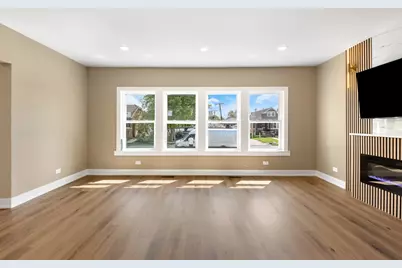 608 S 21st Avenue, Maywood, IL 60153 - Photo 8