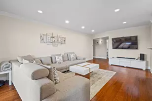 9331 Landings Ln, Des Plaines, IL 60016 - Photo 14