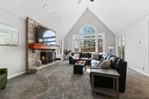 13 Kensington Dr, North Barrington, IL 60010 - Photo 12
