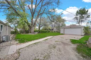 405 Dellwood Ave, Lockport, IL 60441 - Photo 4