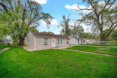 405 Dellwood Avenue, Lockport, IL 60441 - Photo 2