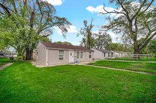 405 Dellwood Ave, Lockport, IL 60441 - Photo 2