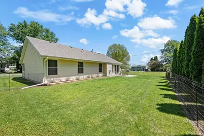 315 E Lotte Street, Blue Grass, IA 52726 - Photo 30