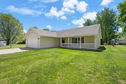315 E Lotte Street, Blue Grass, IA 52726 - Photo 2