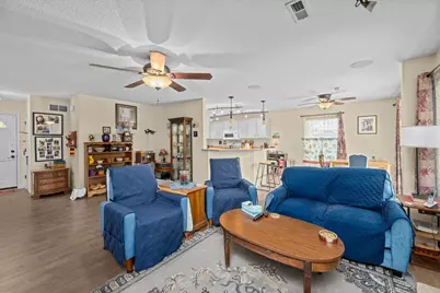 315 E Lotte Street, Blue Grass, IA 52726 - Photo 6