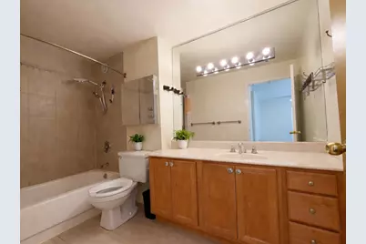 211 E Ohio Street #2409, Chicago, IL 60611 - Photo 14