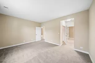 757 Bellevue Cir, Oswego, IL 60543 - Photo 16
