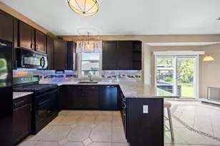 1504 Bliss St, Belvidere, IL 61008 - Photo 12