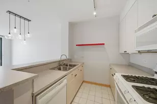330 N Jefferson St, Chicago, IL 60661 - Photo 6