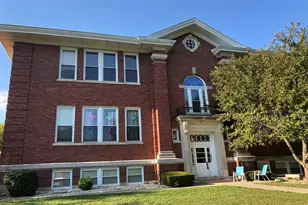 730 N Seminary Ave, Woodstock, IL 60098 - Photo 1