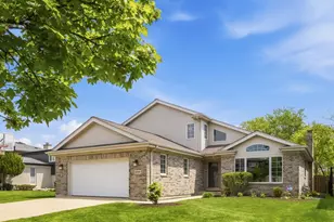 8841 N Birch Ave, Morton Grove, IL 60053 - Photo 2