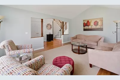 8841 N Birch Avenue, Morton Grove, IL 60053 - Photo 6