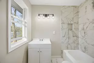 2812 20th St, Rockford, IL 61109 - Photo 10