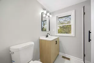 2812 20th St, Rockford, IL 61109 - Photo 18