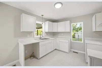 2812 20th Street, Rockford, IL 61109 - Photo 6