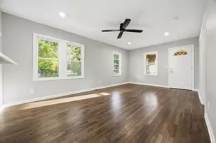 2812 20th St, Rockford, IL 61109 - Photo 4