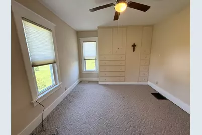 301 W 2nd Street, Gilman, IL 60938 - Photo 16