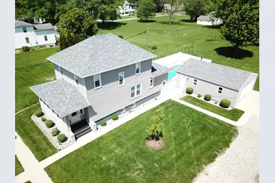 301 W 2nd Street, Gilman, IL 60938 - Photo 1