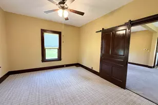 301 W 2nd St, Gilman, IL 60938 - Photo 8