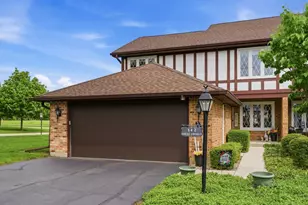 542 Cress Creek Ct, Crystal Lake, IL 60014 - Photo 1
