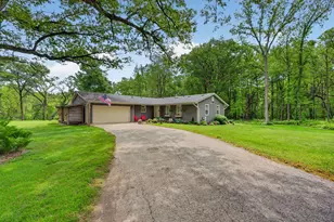43W239 Hazelwood Trail, Saint Charles, IL 60175 - Photo 8