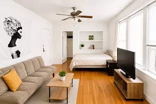1635 W Morse Ave, Chicago, IL 60626 - Photo 2