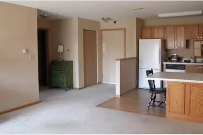 605 Barrington Avenue #208, East Dundee, IL 60118 - Photo 2