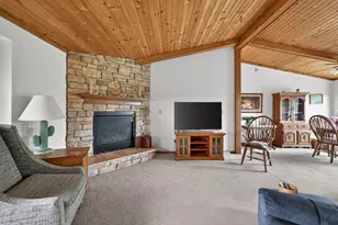 8086 Kane Rd, Waterman, IL 60556 - Photo 12