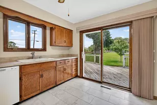 42W675 Star Ln, Sugar Grove, IL 60554 - Photo 18