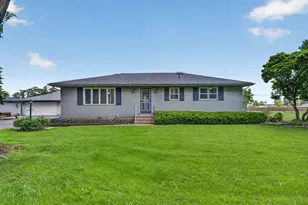 42W675 Star Ln, Sugar Grove, IL 60554 - Photo 1