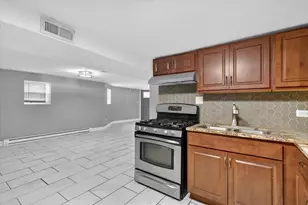 3651 W Wabansia Ave, Chicago, IL 60647 - Photo 8