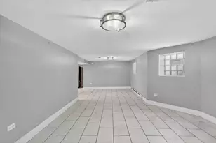 3651 W Wabansia Ave, Chicago, IL 60647 - Photo 16