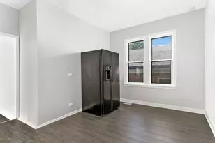9209 S Woodlawn Ave, Chicago, IL 60619 - Photo 10