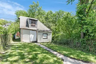 9209 S Woodlawn Ave, Chicago, IL 60619 - Photo 2