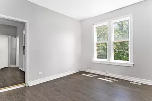 9209 S Woodlawn Ave, Chicago, IL 60619 - Photo 6