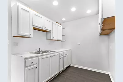 9209 S Woodlawn Avenue, Chicago, IL 60619 - Photo 12