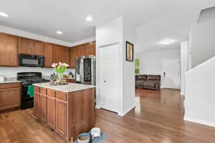 402 Cahokia St, Joliet, IL 60431 - Photo 12