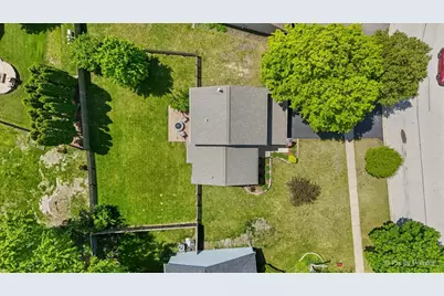 1150 Appleton Lane, Geneva, IL 60134 - Photo 32