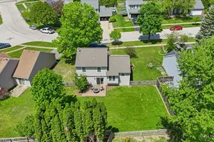 1150 Appleton Ln, Geneva, IL 60134 - Photo 30