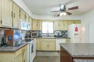 901 Edwin Dr, Bourbonnais, IL 60914 - Photo 16