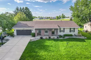 901 Edwin Dr, Bourbonnais, IL 60914 - Photo 2
