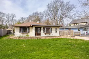 5960 Pershing Ave, Downers Grove, IL 60516 - Photo 1