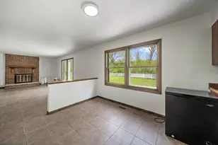 8 Half Day Rd, Lincolnshire, IL 60069 - Photo 14