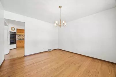 27W641 Holly Court, West Chicago, IL 60185 - Photo 8
