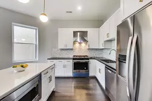 4516 S King Dr, Chicago, IL 60653 - Photo 6